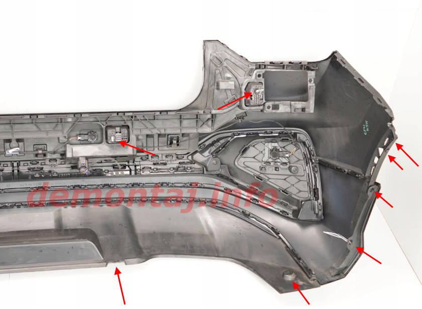 Места крепления заднего бампера Q2 I (2017–2024) 